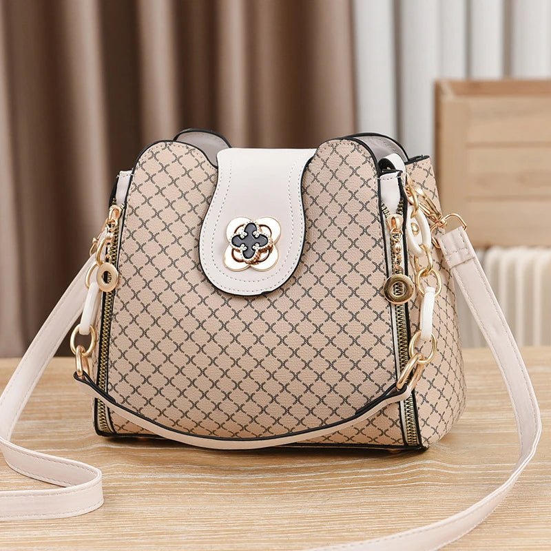 Check Print Bucket Crossbody Bag | Wovetsa