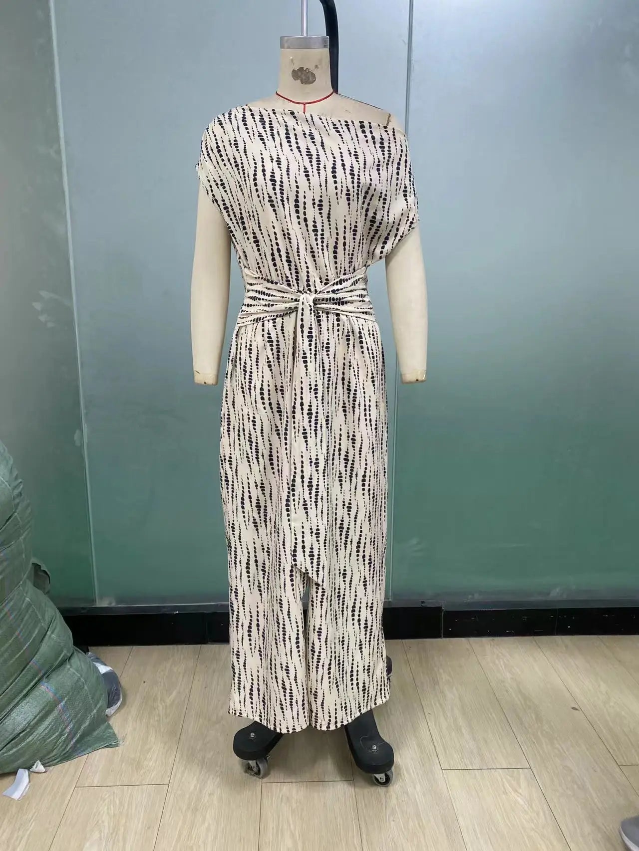 Printed Short-Sleeve Wide-Leg Jumpsuit | Wovetsa