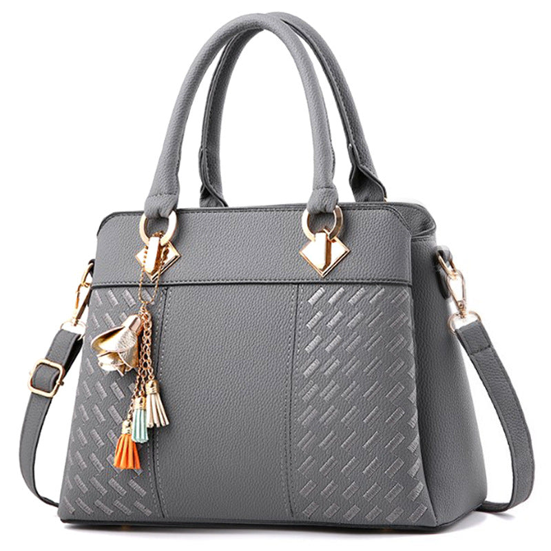 Diamond Quilted Large Shoulder Bag | Wovetsa