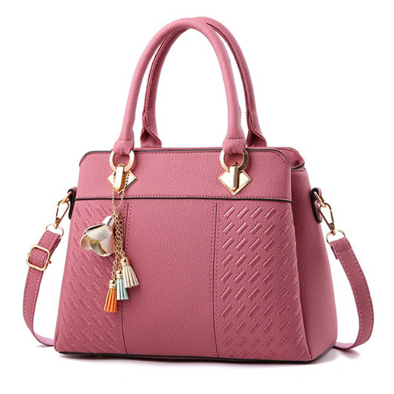 Diamond Quilted Large Shoulder Bag | Wovetsa