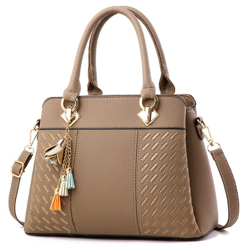 Diamond Quilted Large Shoulder Bag | Wovetsa