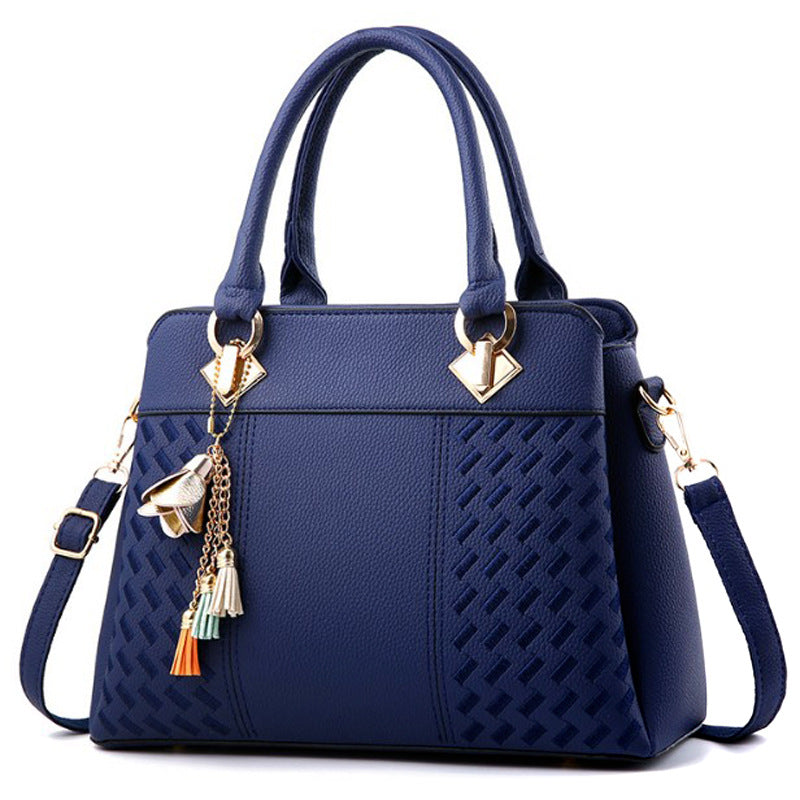 Diamond Quilted Large Shoulder Bag | Wovetsa