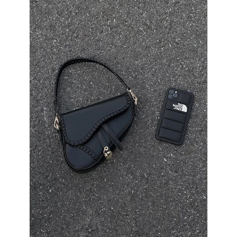 Woven Saddle Underarm Crossbody Bag | Wovetsa