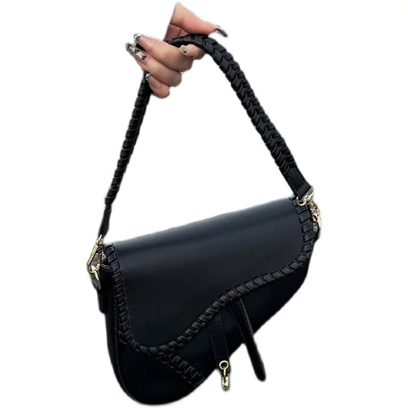 Woven Saddle Underarm Crossbody Bag | Wovetsa