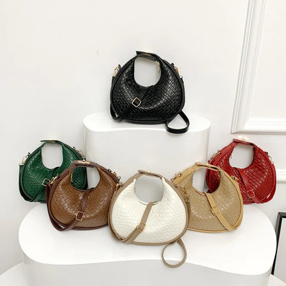 Half Moon Shoulder Bag | Wovetsa