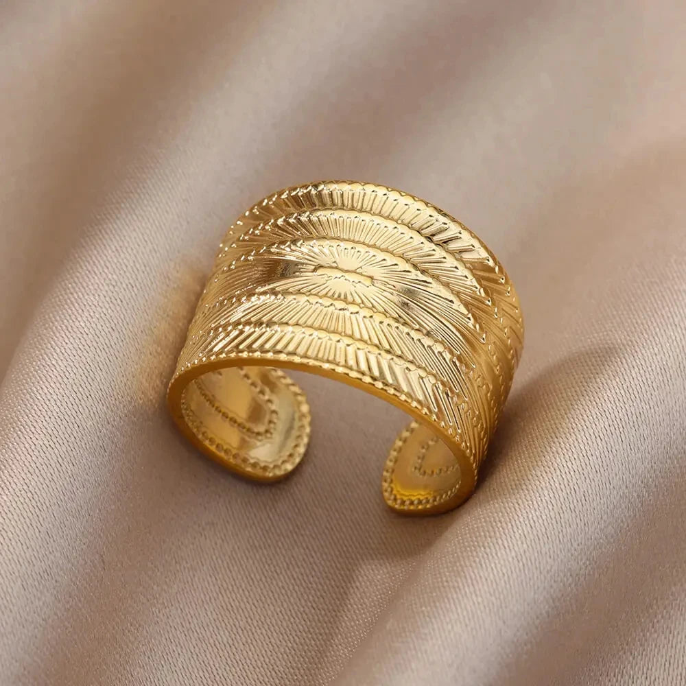 Gold-Tone Stainless Steel Cocktail Ring | Wovetsa