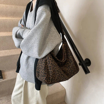 Leopard Print Retro Hobo Shoulder & Crossbody Bag | Wovetsa