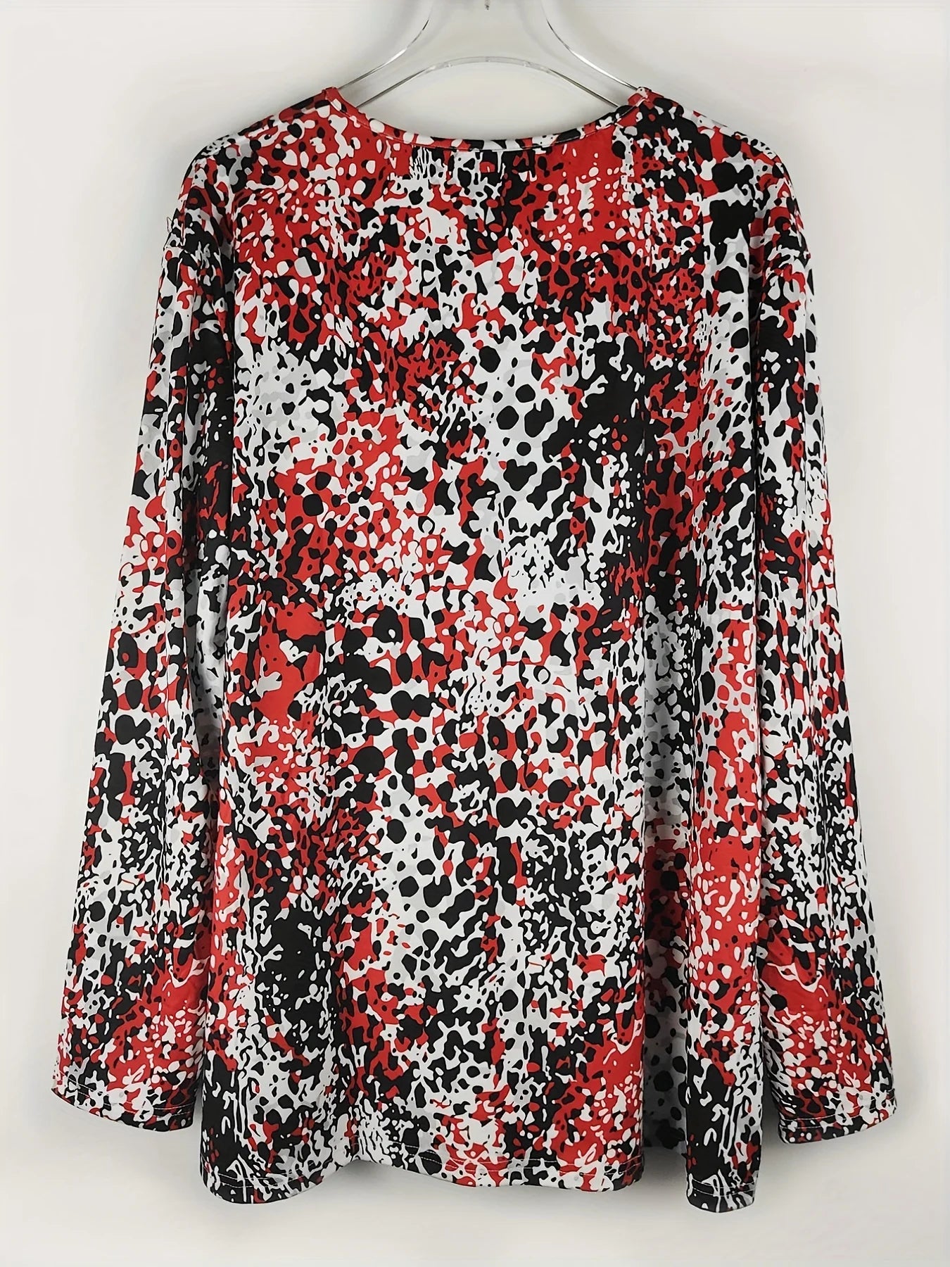 Plus Size Leopard Print V-Neck Long Sleeve Top | Wovetsa