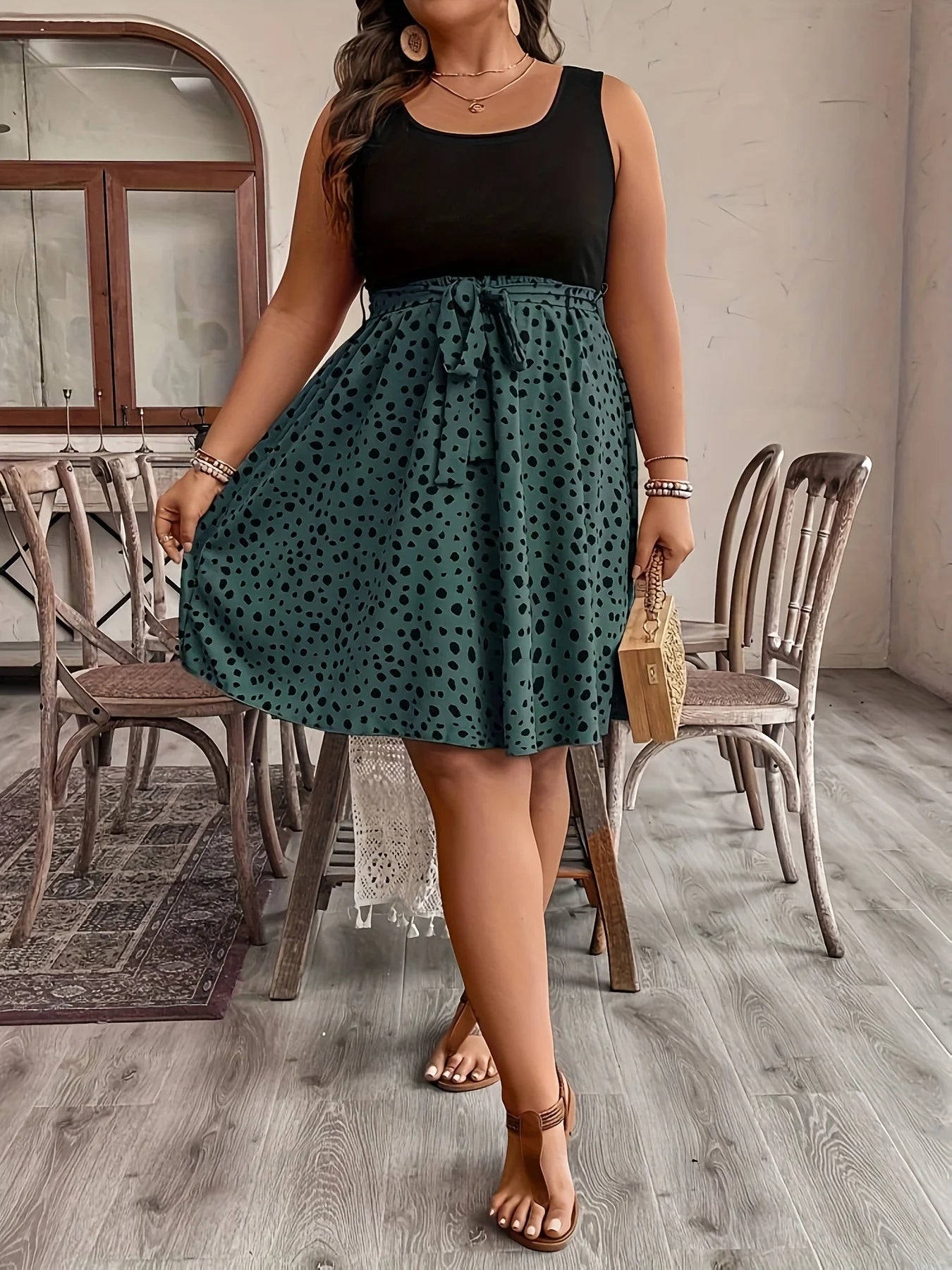 Large Women's Knitted Spliced Woven Round Neck Sleeveless Waist Cinched A-Line Short Vacation Dress
