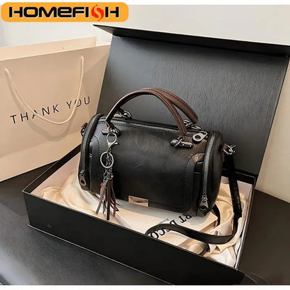 Tassel Chain Boston Bag | Wovetsa