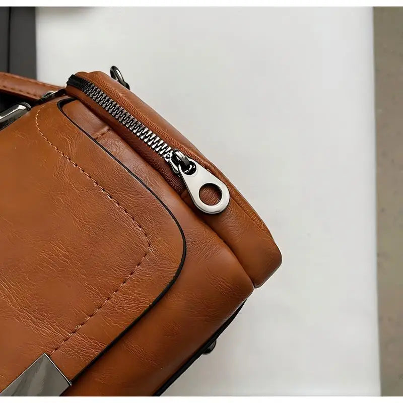 Tassel Chain Boston Bag | Wovetsa