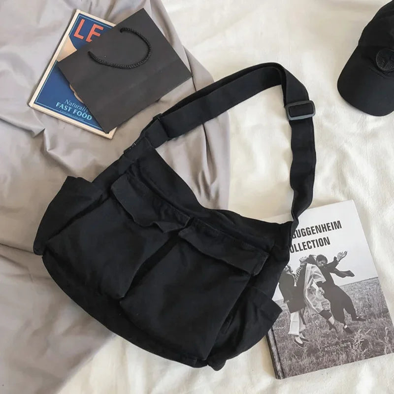 Retro Canvas Messenger Bag | Wovetsa