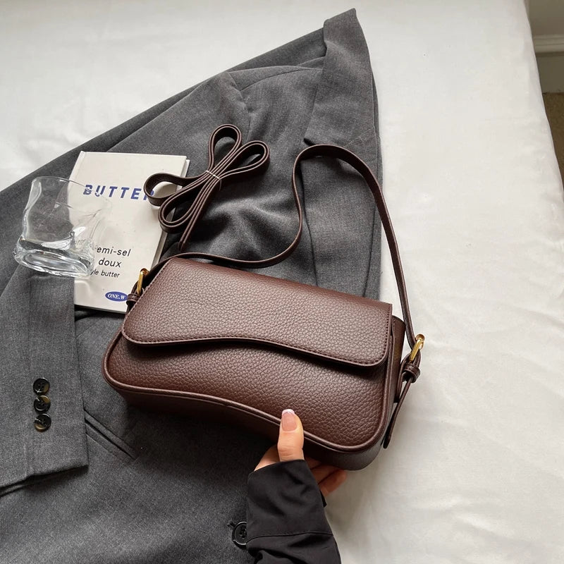 Lychee Pattern Flap Crossbody Bag | Wovetsa