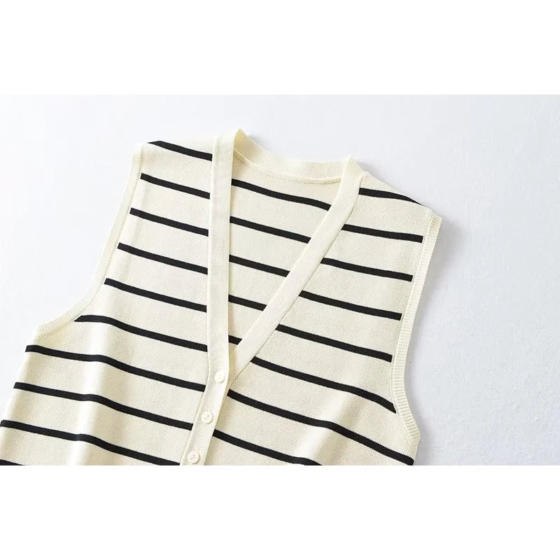 Striped Single-Breasted Sleeveless Crop Top | Wovetsa