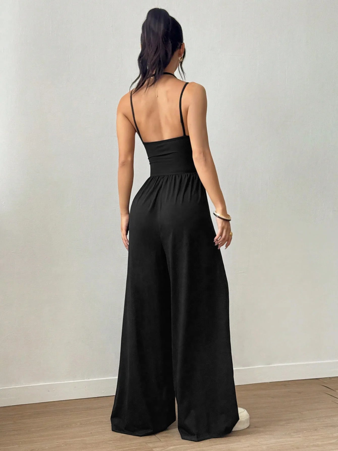 Women's Wide Leg Jumpsuit Casual Summer Sleeveless Suspender Loose Fit One Piece Outfit