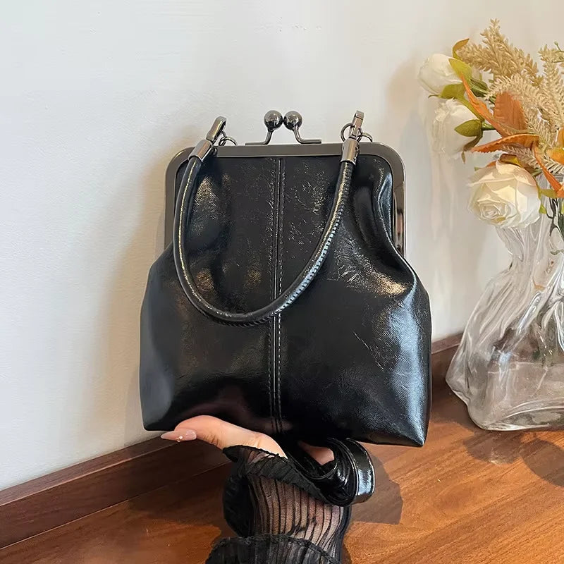Shell Crossbody Bag | Wovetsa
