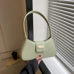 Minimalist Saddle Shoulder Bag | Wovetsa