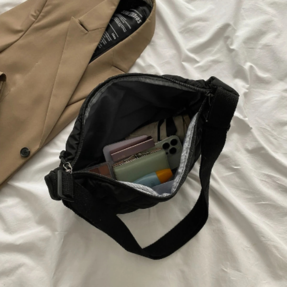 Diamond Check Cloud Shoulder Bag | Wovetsa