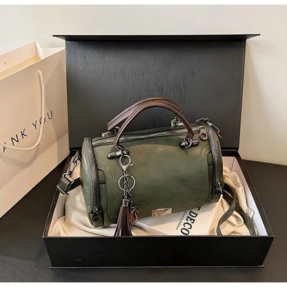 Tassel Chain Boston Bag | Wovetsa