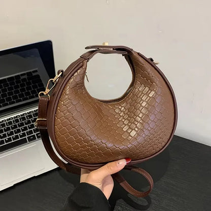 Half Moon Shoulder Bag | Wovetsa