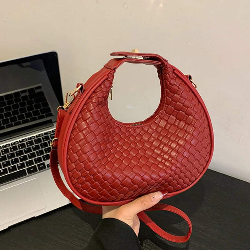 Half Moon Shoulder Bag | Wovetsa