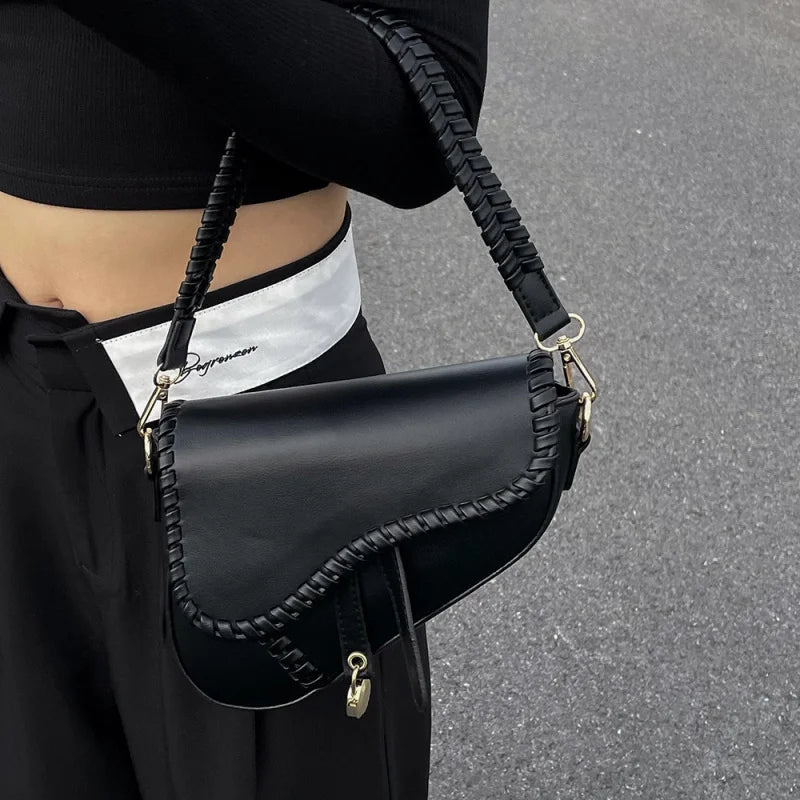Woven Saddle Underarm Crossbody Bag | Wovetsa