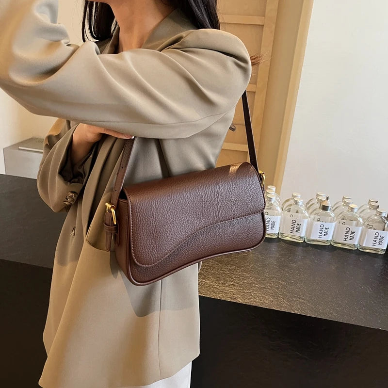 Lychee Pattern Flap Crossbody Bag | Wovetsa