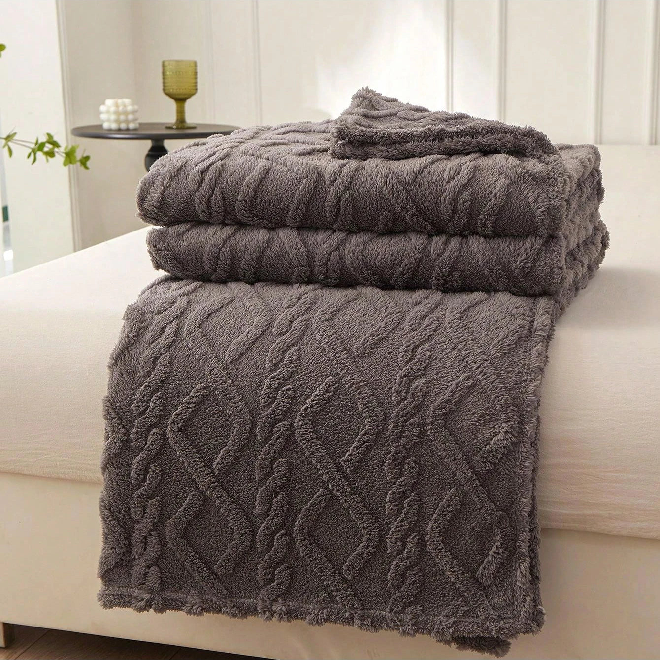 Lightweight Coral Fleece Blanket Sofa Throw & Bed Cover | Wovetsa