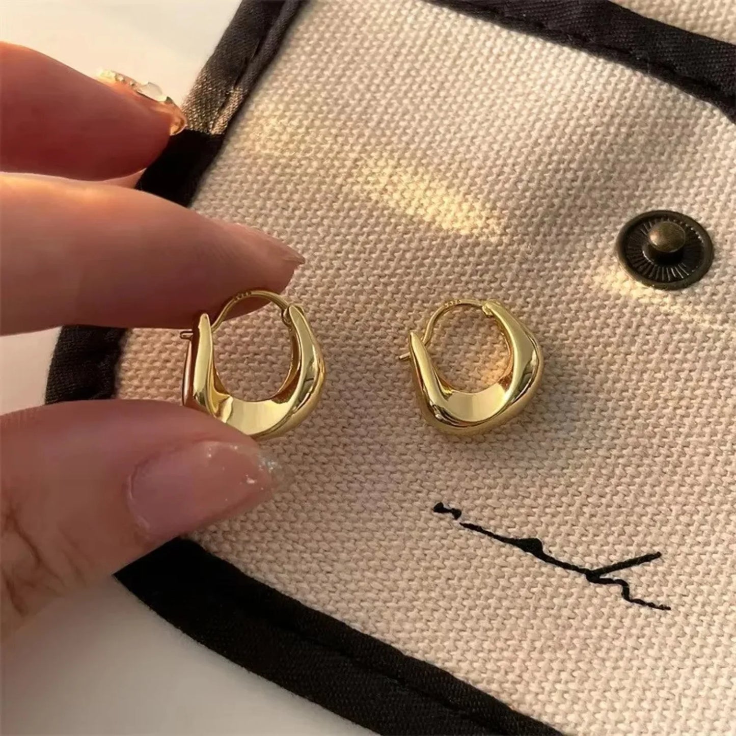 925 Sterling Silver Hoop Earrings | Wovetsa