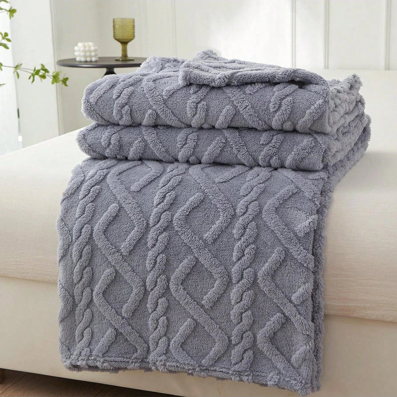Lightweight Coral Fleece Blanket Sofa Throw & Bed Cover | Wovetsa
