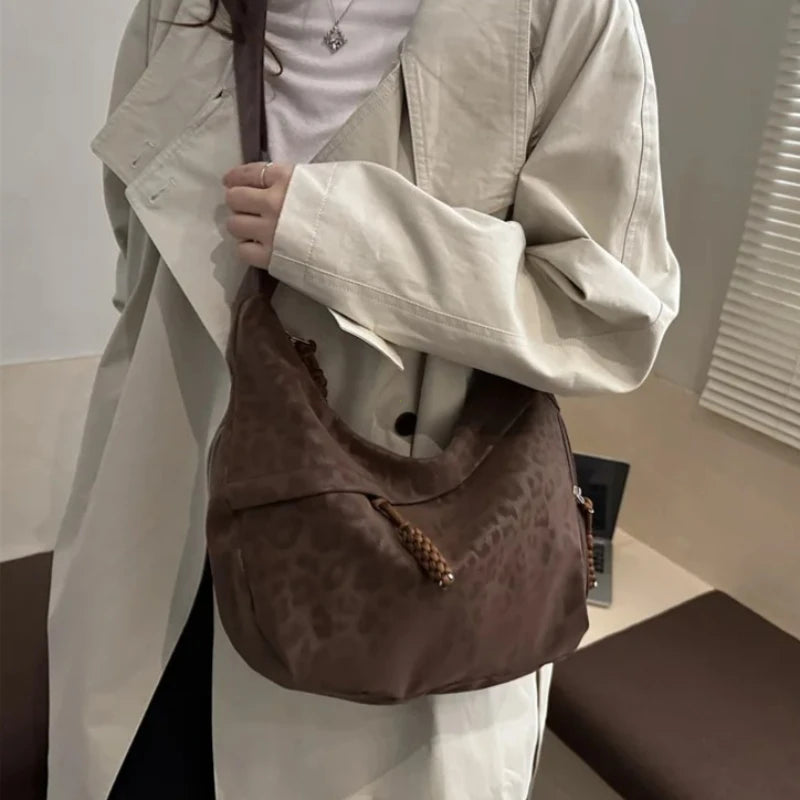 Women Fashion Leopard Print Crossbody Bag Large Capacity Hobo Shoulder Bag for Daily Commuter Multi Pocket Armpit Tote Bag