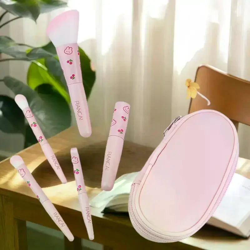 5-Piece Mini Makeup Brush Set with Case | Wovetsa