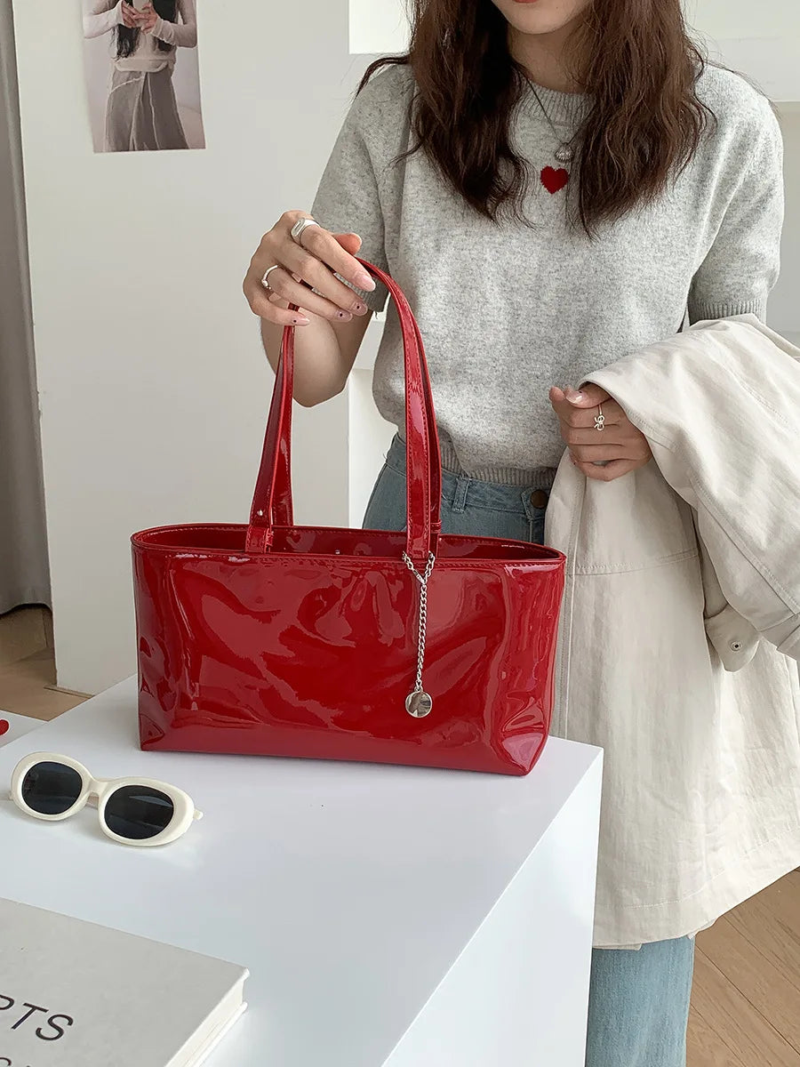 Patent Leather Shoulder Bag | Wovetsa