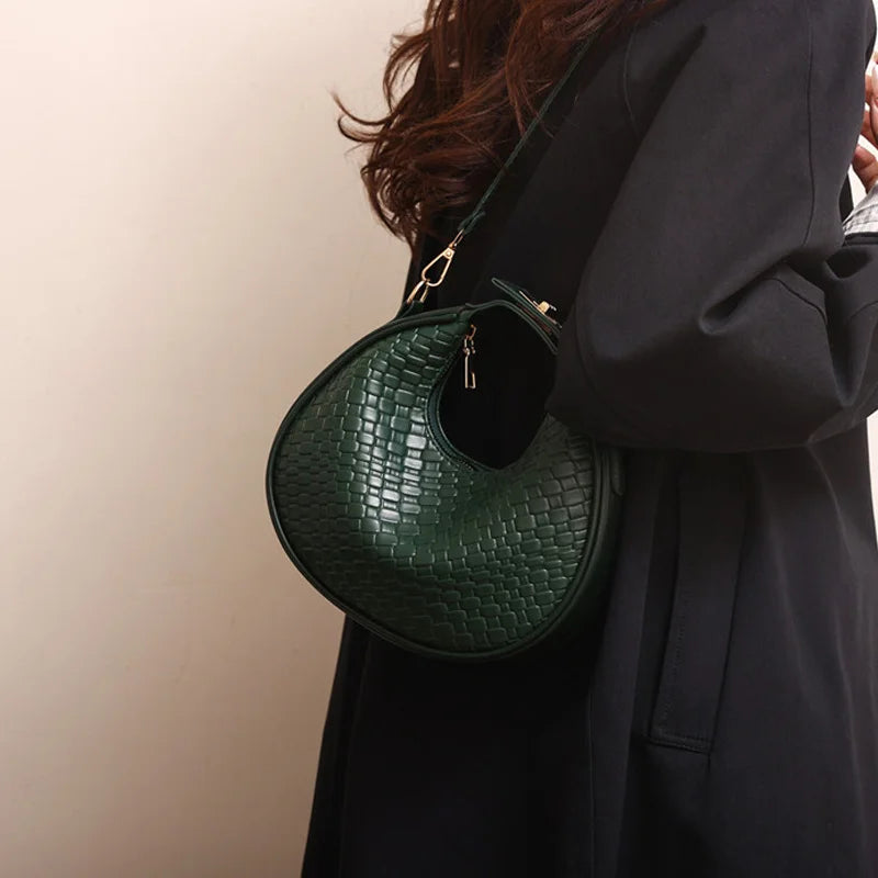 Half Moon Shoulder Bag | Wovetsa