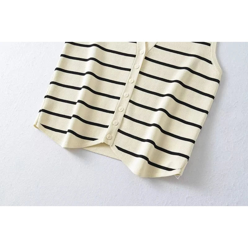 Striped Single-Breasted Sleeveless Crop Top | Wovetsa