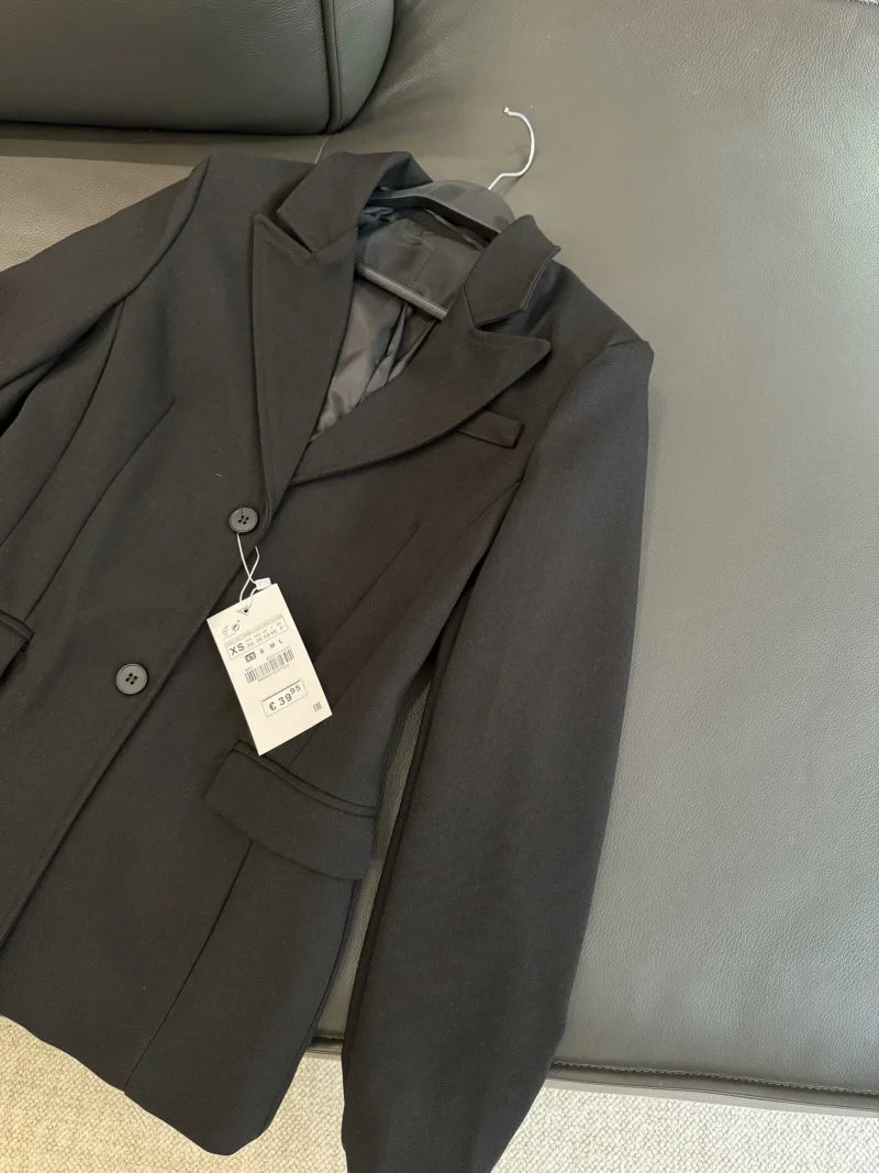 Shoulder-Padded Waist-Cinching Blazer | Wovetsa
