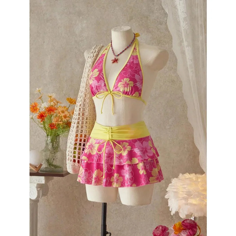 Floral Color Block Triangle Halter 3-Piece Bikini Set | Wovetsa