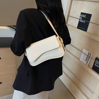 Lychee Pattern Flap Crossbody Bag | Wovetsa